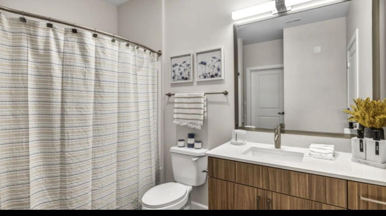 Spacious Castle W Gym Pool Free Parking I Walk To Dowtown N Broadway Νάσβιλ Εξωτερικό φωτογραφία
