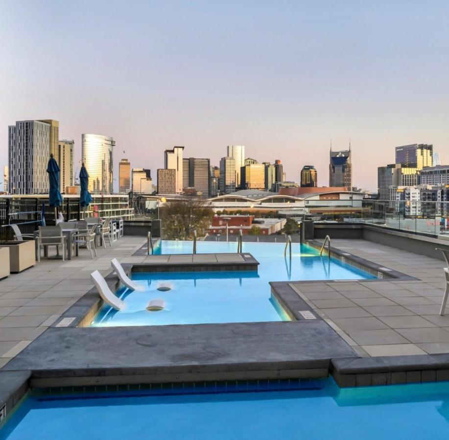 Spacious Castle W Gym Pool Free Parking I Walk To Dowtown N Broadway Νάσβιλ Εξωτερικό φωτογραφία